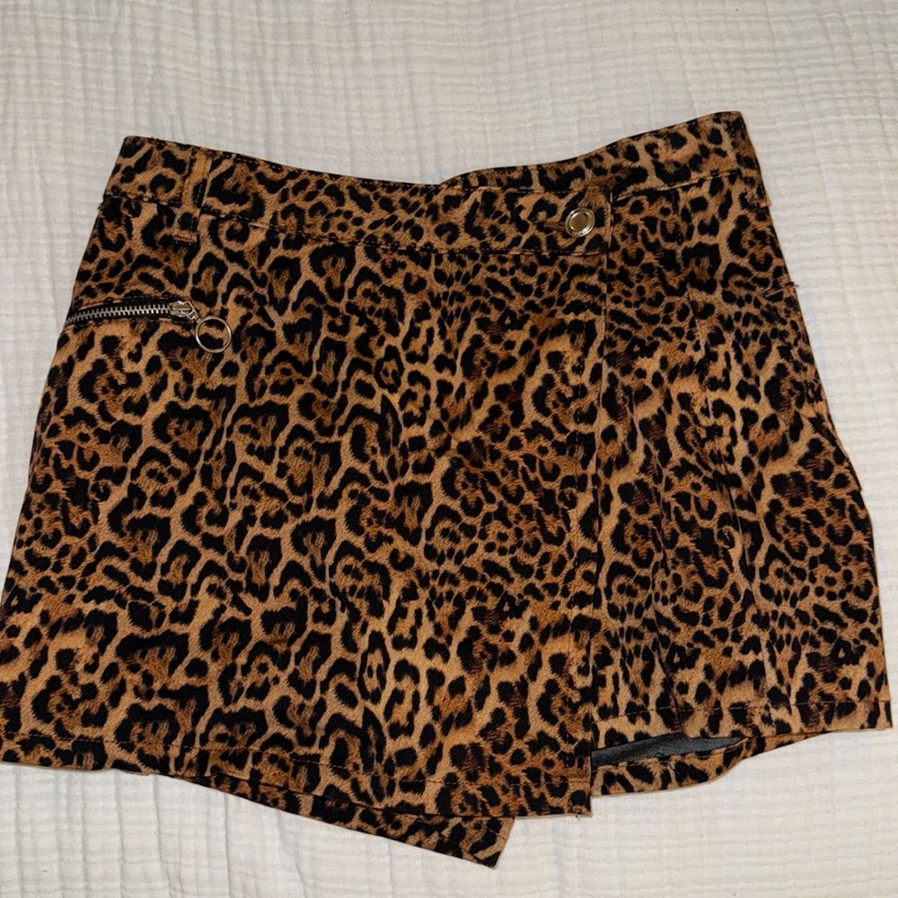 Zara Leopard Skort